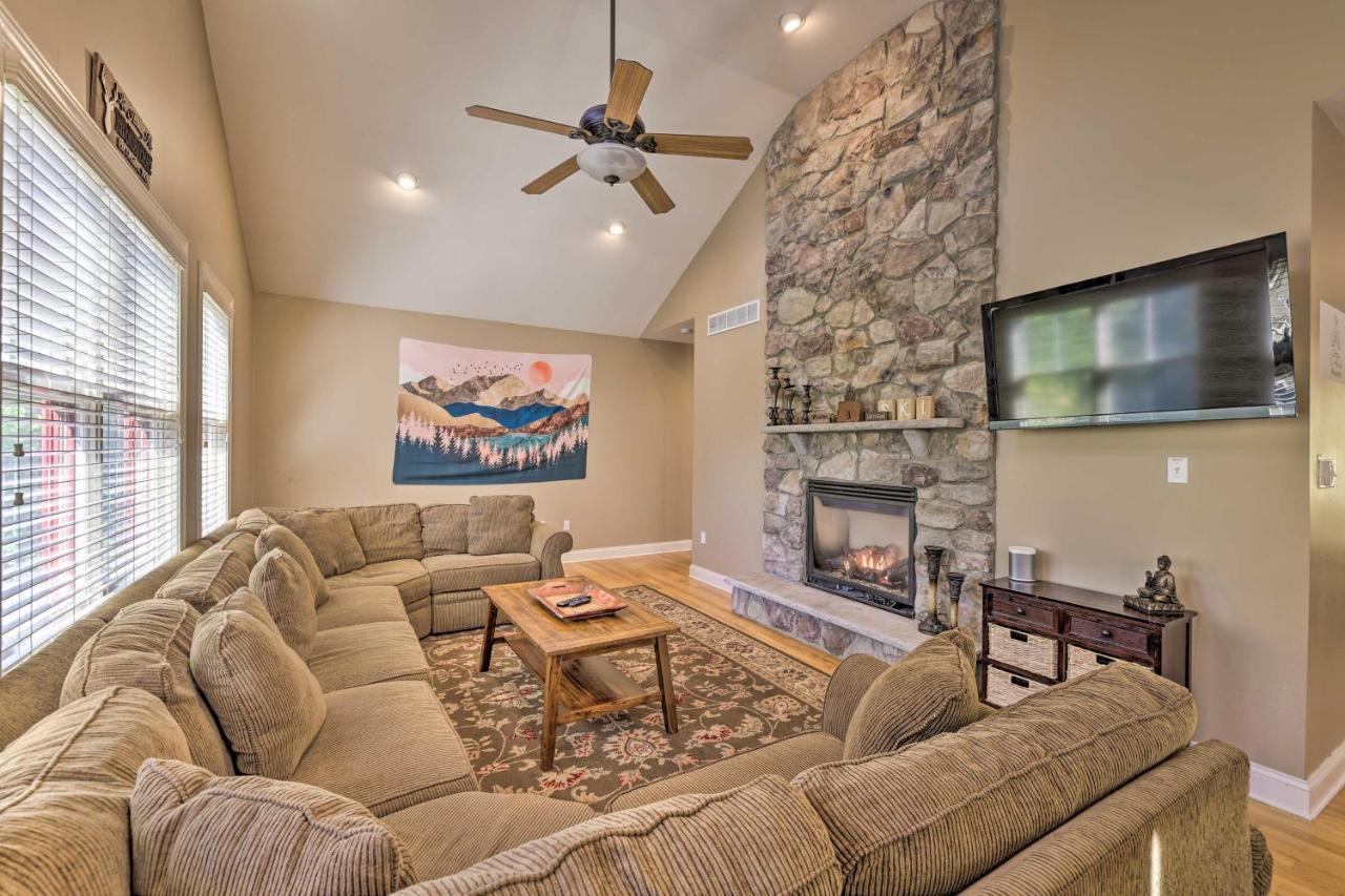 Lake Harmony Home With Hot Tub Less Than Half Mi To Ski! Exterior foto